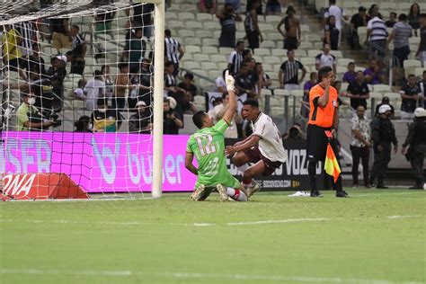 Diogo Silva Impressiona Na Decis O Por P Naltis Pega Cobran As Do