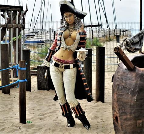 Pin By John Jones On Pirates And Pirate Wenches Pirate Wench Fashion