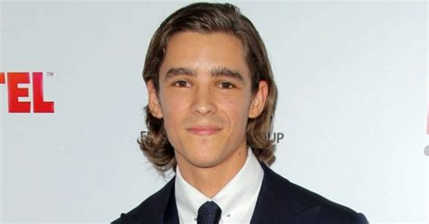 Brenton Thwaites Body Measurements Height Weight Shoe Size