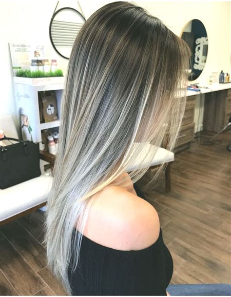 Cabello Platinado Mujer Morena Certificacion Calidad Turistica