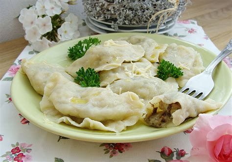 Pierogi Z Pieczarkami I Serem Tym Doradcasmaku Pl