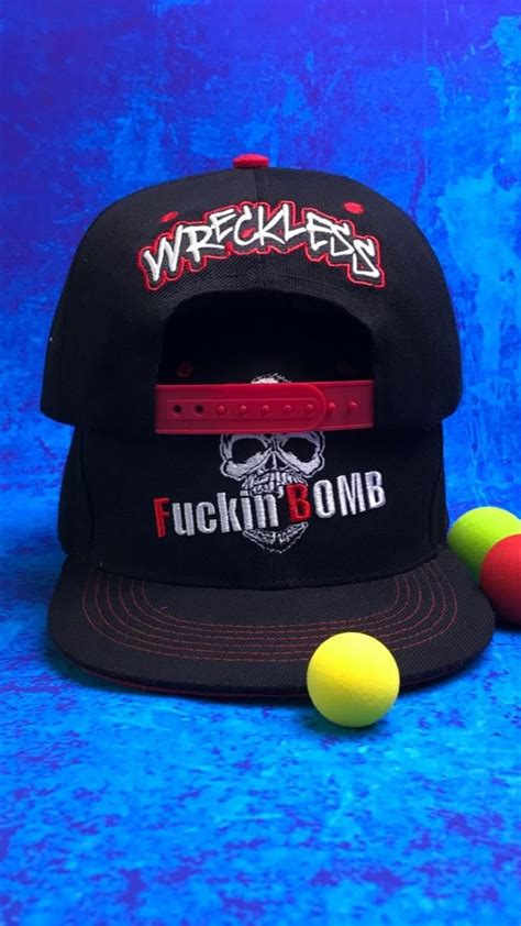 Pin de YUANFANGCAPS em Cap