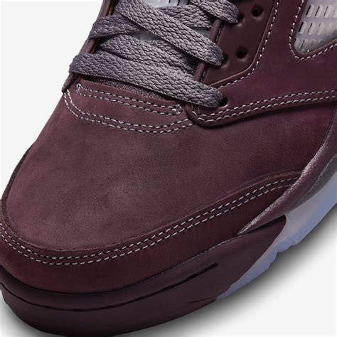 OFFICIAL LOOK AT THE AIR JORDAN 5 BURGUNDY