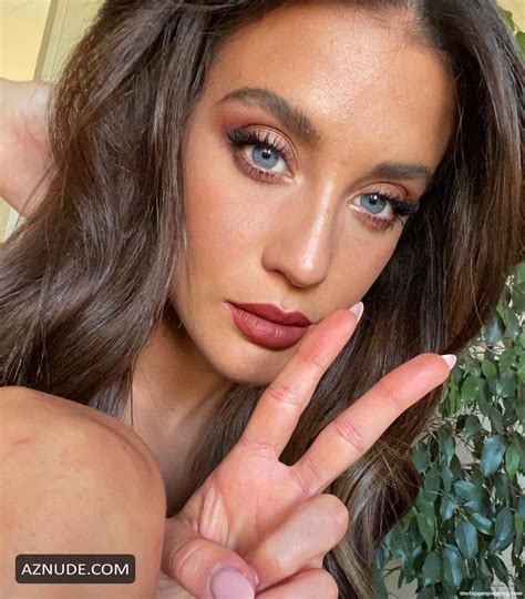 Maria Pedraza Sexy Seen A Hot Dress Showing Off Her Cleavage At Capitol Cinema In Madrid Aznude