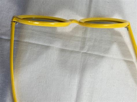 Willy Wonka Yellow Round Vintage Sunglasses - Gem