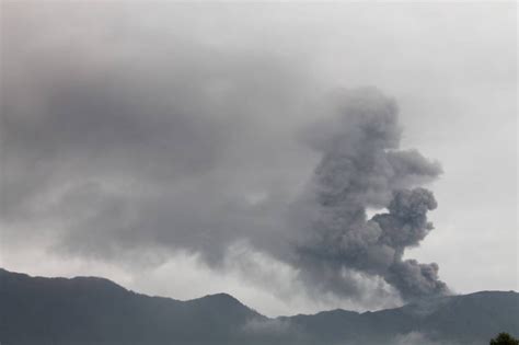 Waspada Gunung Marapi Erupsi Kali