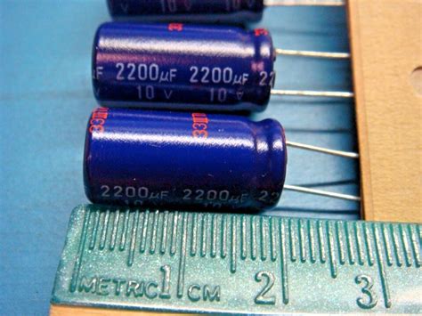 5 PANASONIC ECA 1AM222B 2200uf 10V 85 Radial Electrolytic Capacitor