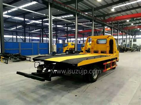 ISUZU Nhr 3 Ton Flat Wrecker Truck Isuzu Truck Manufacturer Tanker