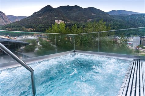 Caldea's 5 trendiest thermal baths for the summer - Andorra