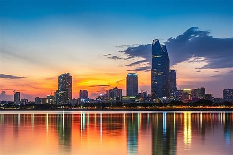 Vietnam Vietnam City At Sunset With Water And Skyline Background, 63 ...