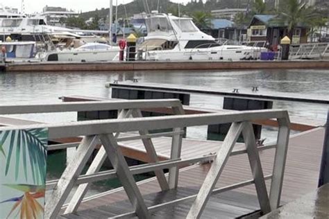 Crise en Nouvelle Calédonie Navettes maritimes un taxi boat volé à