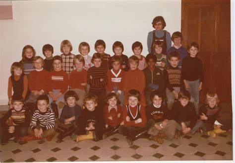 Photo De Classe CE1 76 77 De 1976 Ecole Saint Jean Baptiste De La