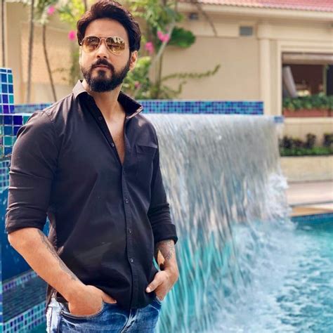 Pin On Yash Dasgupta Actors Actresses Actors Couple Photos