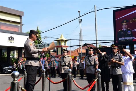 Kapolres Lamongan Pimpin Langsung Sertijab Kasat Reskrim Dan Kasat