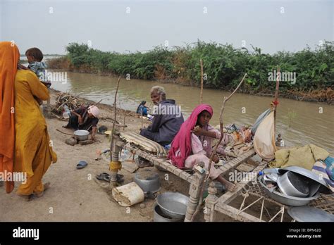 Flood Victims Living On The Only Dry Areas In Sujawal Sindh Province