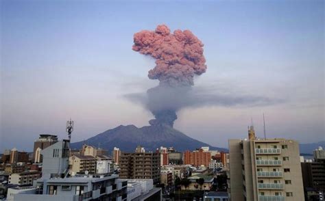 日本火山終於噴發：鹿兒島櫻島火山，煙柱3400米，影響有多大？ 每日頭條