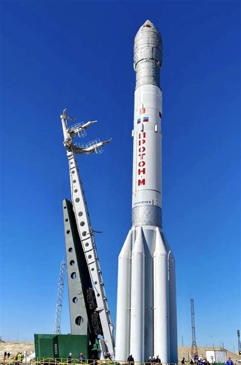 A Proton-M has showed up at baikonur, it will launch the Electro-L #4 ...