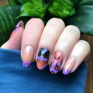 33+ Coolest Purple Halloween Nails For The Fright Night