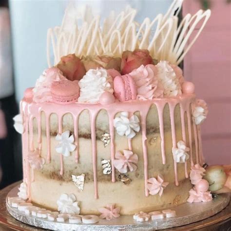Naked Delight Miss Cake