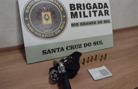 Brigada Militar Realiza Pris O De Homem Por Porte Ilegal De Arma De