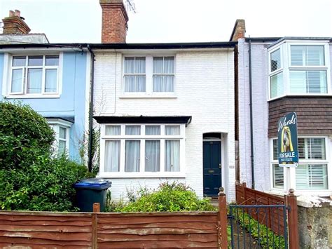 3 Bed End Terrace House For Sale In Clare Road Whitstable Kent Ct5 £