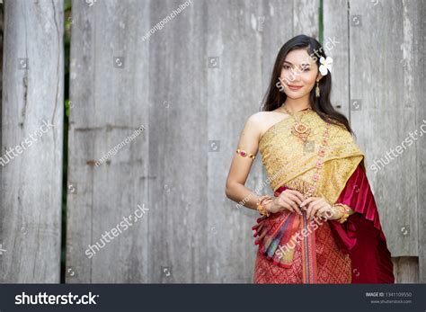 Beautiful Woman Thai National Costume Traditional ภาพสต็อก 1341109550 Shutterstock