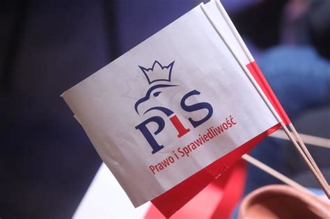 Zbiórka na fundusz wyborczy PiS Jest tajne śledztwo RMF 24