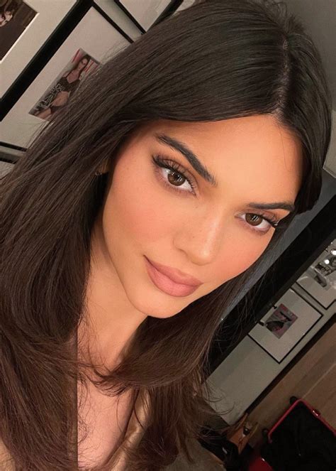 How To Overline Your Lips Like Kendall Jenner Beauty Crew