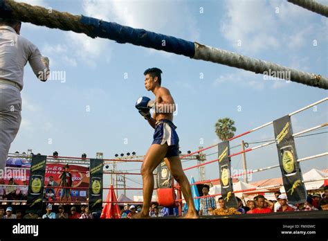 Boxing Referee Hi Res Stock Photography And Images Alamy