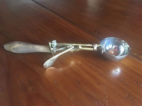 Vintage Gilchrist Ice Cream Scoop Size Ice Cream Disher Dipper