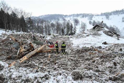 Cinque Anni Fa La Tragedia Di Rigopiano Il Globo