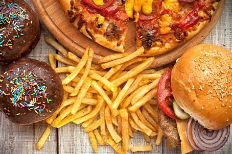 Sapete Cos Il Junk Food Ecco Come Riconoscere Il Cibo Spazzatura