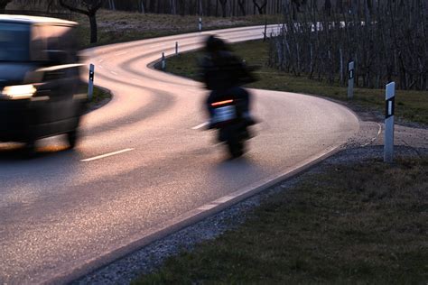 Ursberg Günzburg Er stürzte in der Kurve 20 Jähriger stirbt bei