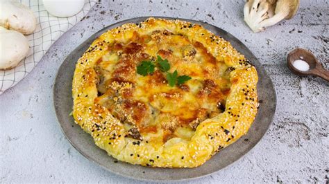 Torta Salata Con Salsicce E Funghi La Ricetta Del Rustico Sfizioso