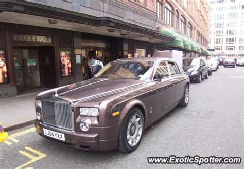 Rolls Royce Phantom spotted in London, United Kingdom on 08/15/2006