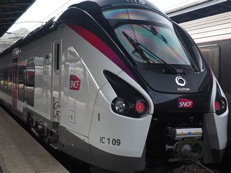 Primeros Vuelos Y Trenes Cancelados A Francia Por La Huelga Contra La