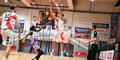 Collegno Basket Chiude Il Con Una Vittoria