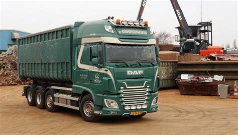 Transport Online Drie Nieuwe DAF XF 530 FAK Motorwagens Voor Van