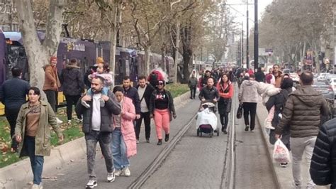 İstanbul da tramvay arızası seferleri aksattı