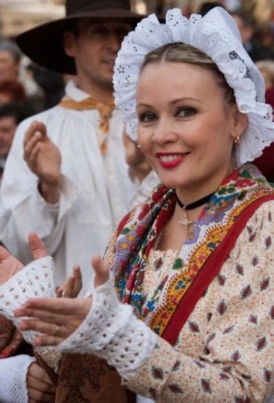 Costumes Folkloriques Provence