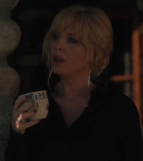 Drop Earrings Of Kelly Reilly As Bethany Beth Dutton In Yellowstone