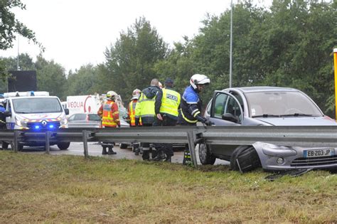 Un camion citerne et deux voitures entrent en collision sur l A20 à