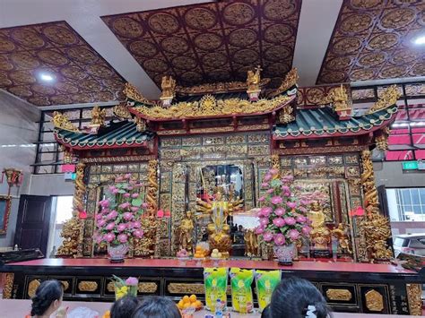 Kwan Im Thong Hood Cho Temple Singapore Dougleschan