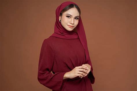 10 Tren Warna Baju Lebaran 2024 Tampil Stylish Dan Elegan