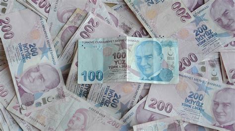 Tüketici kredileri ikiye katlandı faizler beş yılın zirvesinde