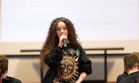 Giovani Cittadini Consapevoli Parte Il Tour Del Comune Di Latina Nelle Scuole Luna Notizie