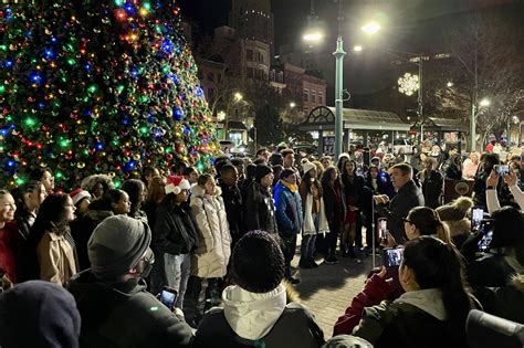 Reading Kicks Off Holiday Season With Annual Christmas Tree Lighting