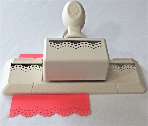 Martha Stewart Craft Punch Doily Lace Edger Paper Puncher Edge Border