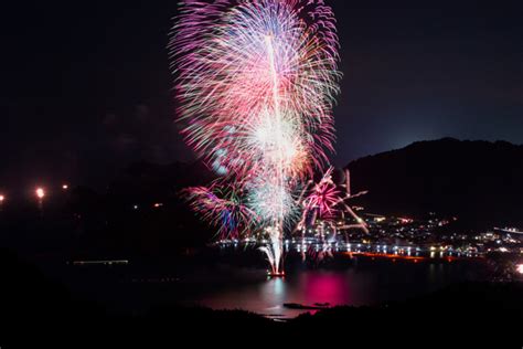 香住ふるさとまつり海上花火大会⑥ By 岡田六輔 （id：8931834） 写真共有サイトphotohito