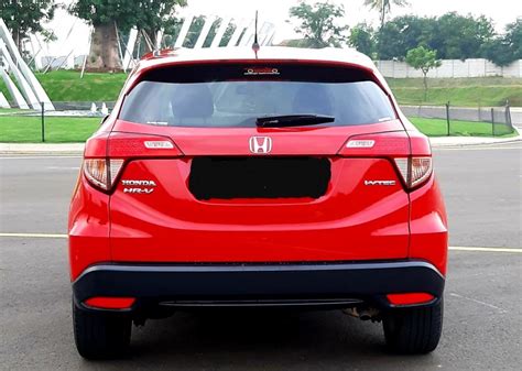 Mobil Honda Hrv Matic Warna Merah Tahun Mobil Motor Mobil